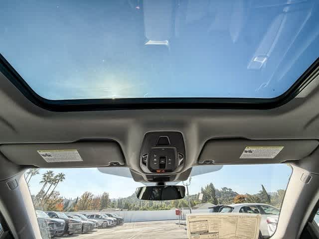 Thumbnail: 2025 Audi Q5 - 16