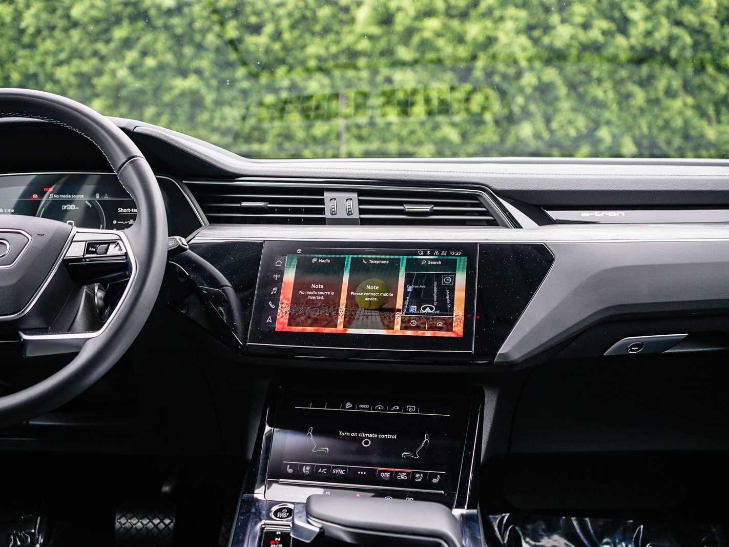 Thumbnail: 2024 Audi Q8 e-tron - 13