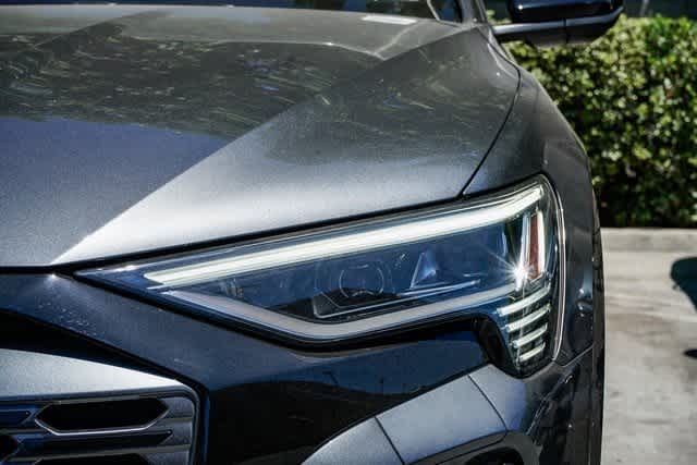 Thumbnail: 2024 Audi Q8 e-tron - 7