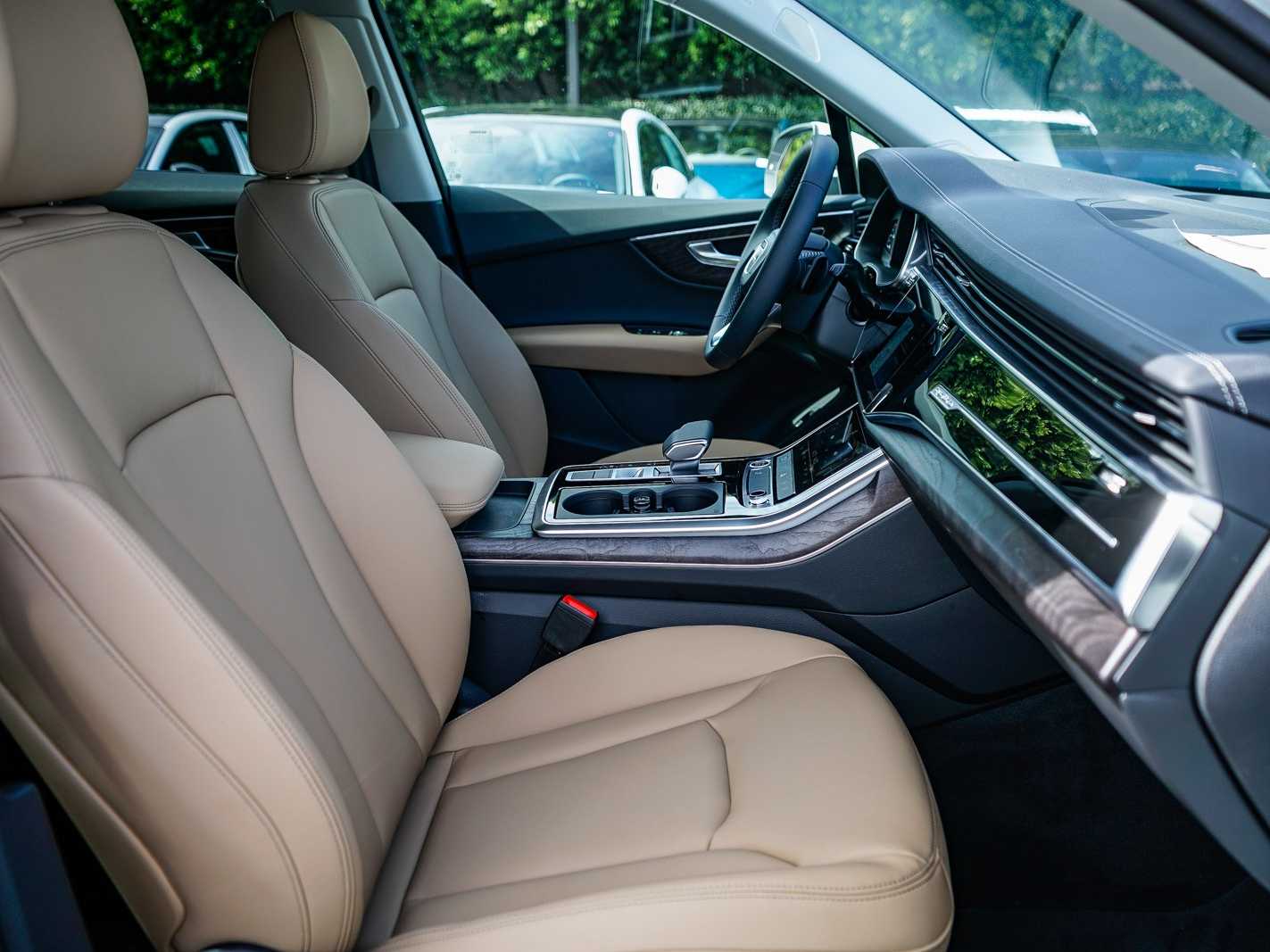 Thumbnail: 2026 Audi Q7 - 16