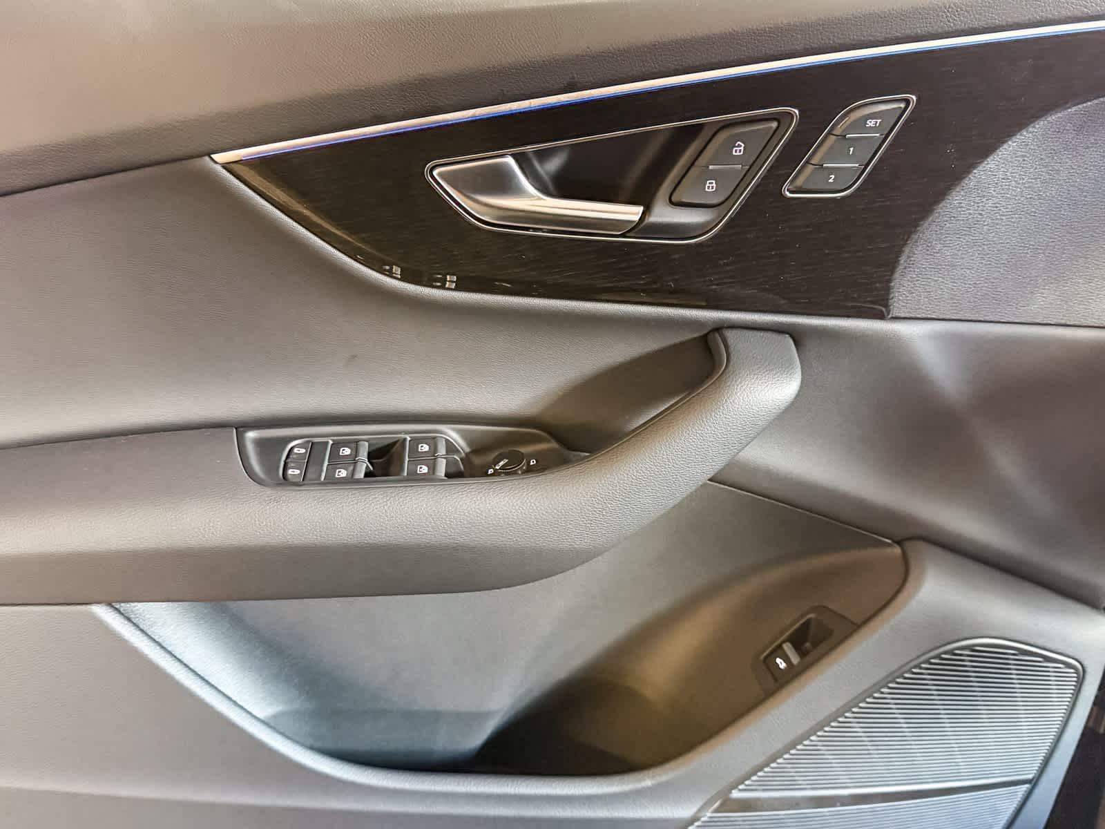 Thumbnail: 2026 Audi Q7 - 22