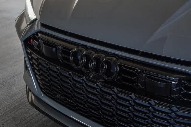 Thumbnail: 2025 Audi RS 6 - 9