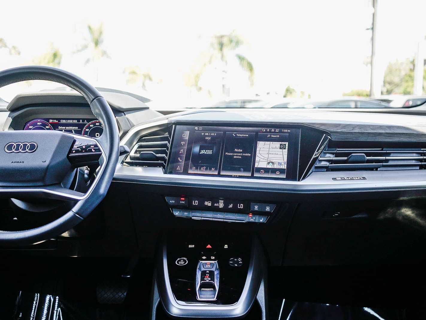 Thumbnail: 2023 Audi Q4 e-tron - 13