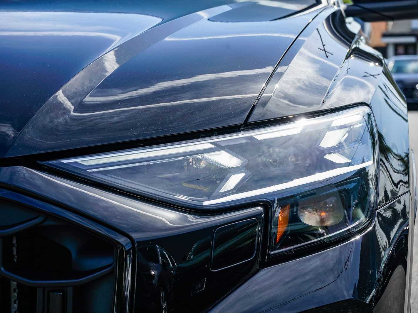 Thumbnail: 2026 Audi SQ8 - 7