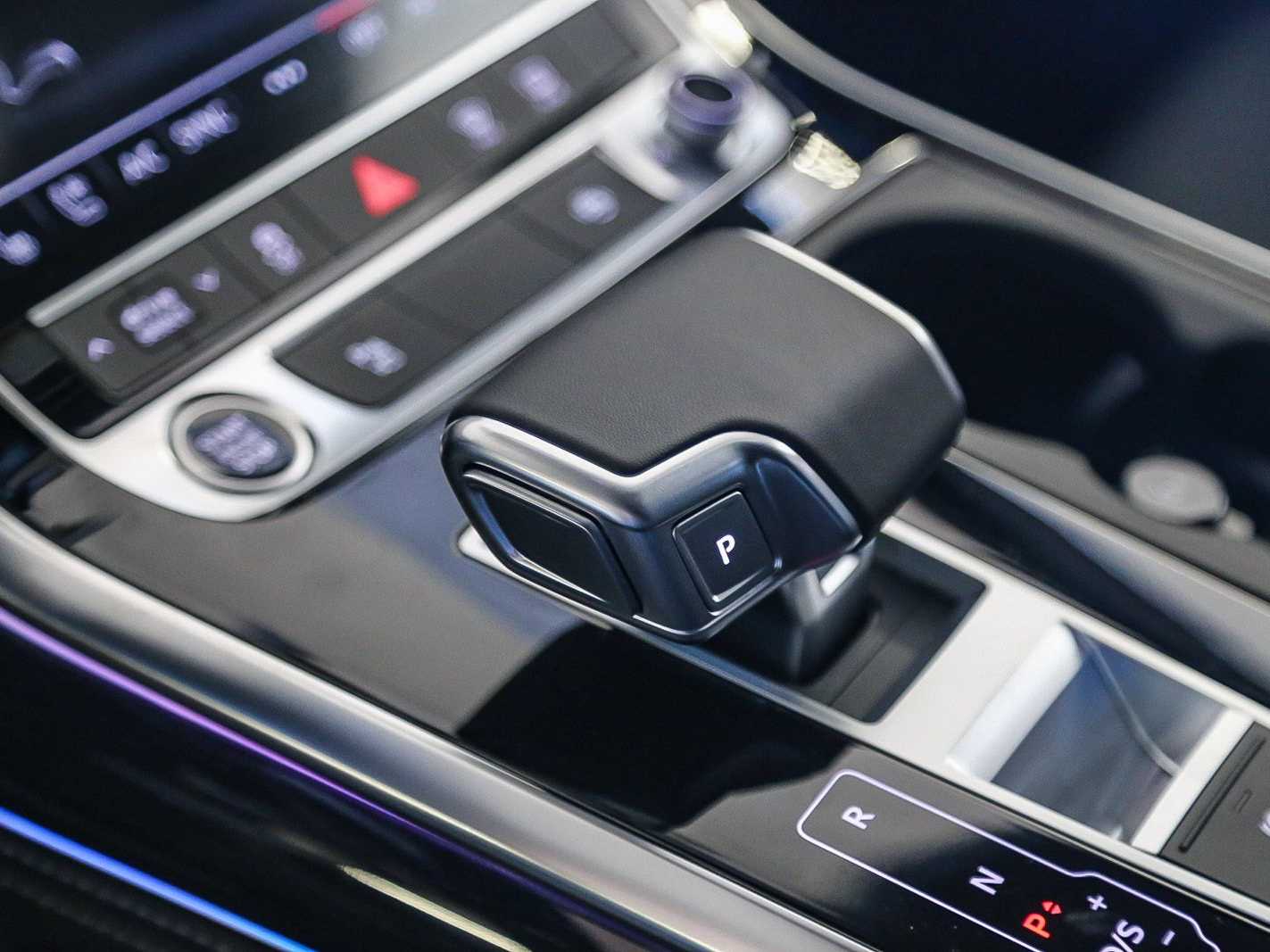 Thumbnail: 2026 Audi Q7 - 19
