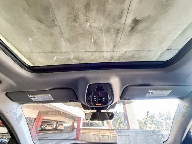 Thumbnail: 2025 Audi Q5 - 16