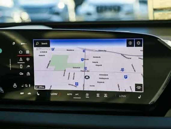 Thumbnail: 2025 Audi Q6 e-tron - 14