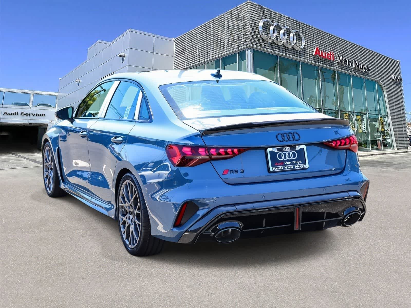Thumbnail: 2026 Audi RS 3 - 2