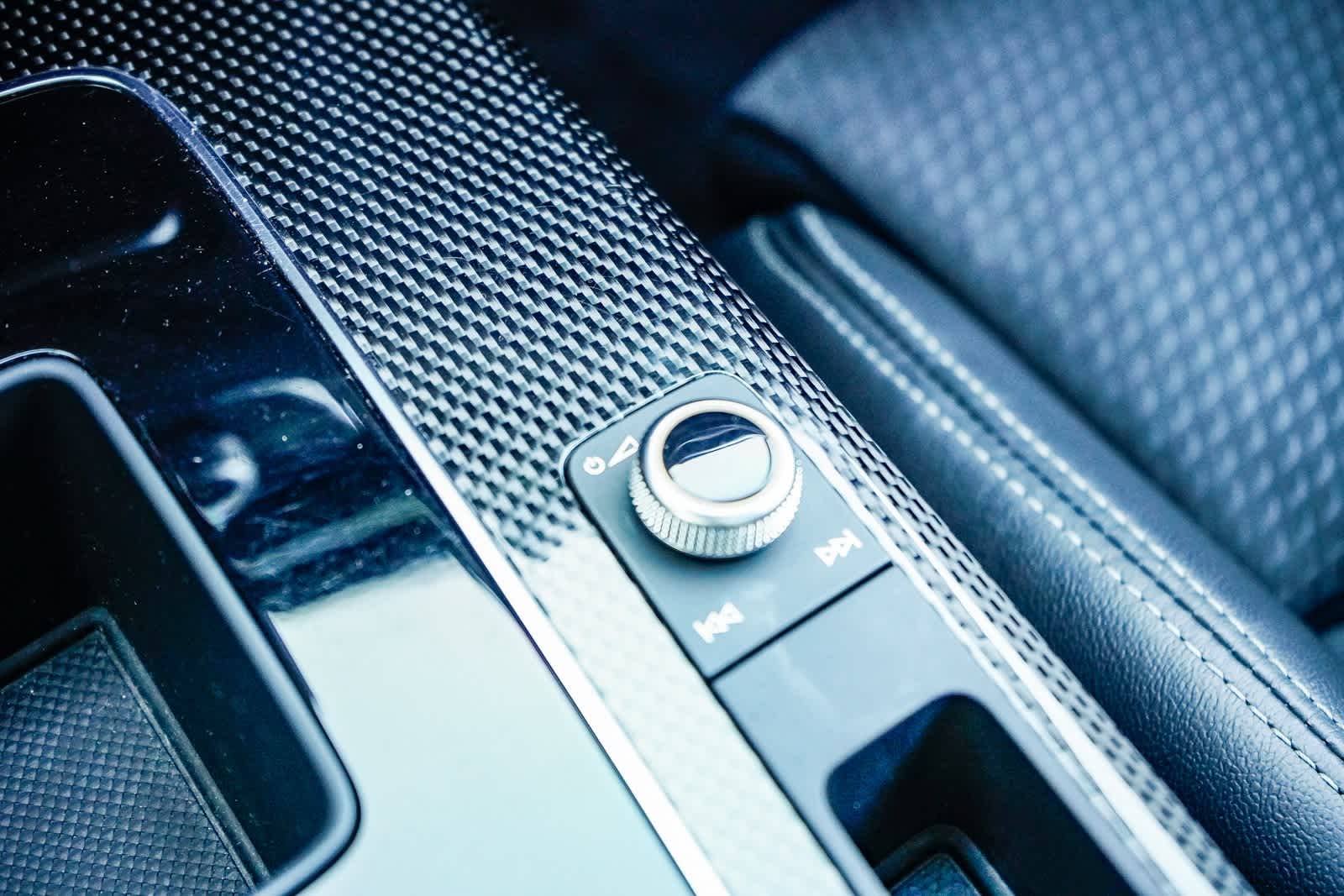 Thumbnail: 2022 Audi SQ5 - 22