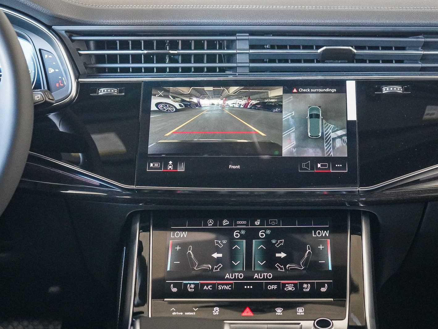 Thumbnail: 2026 Audi Q7 - 14