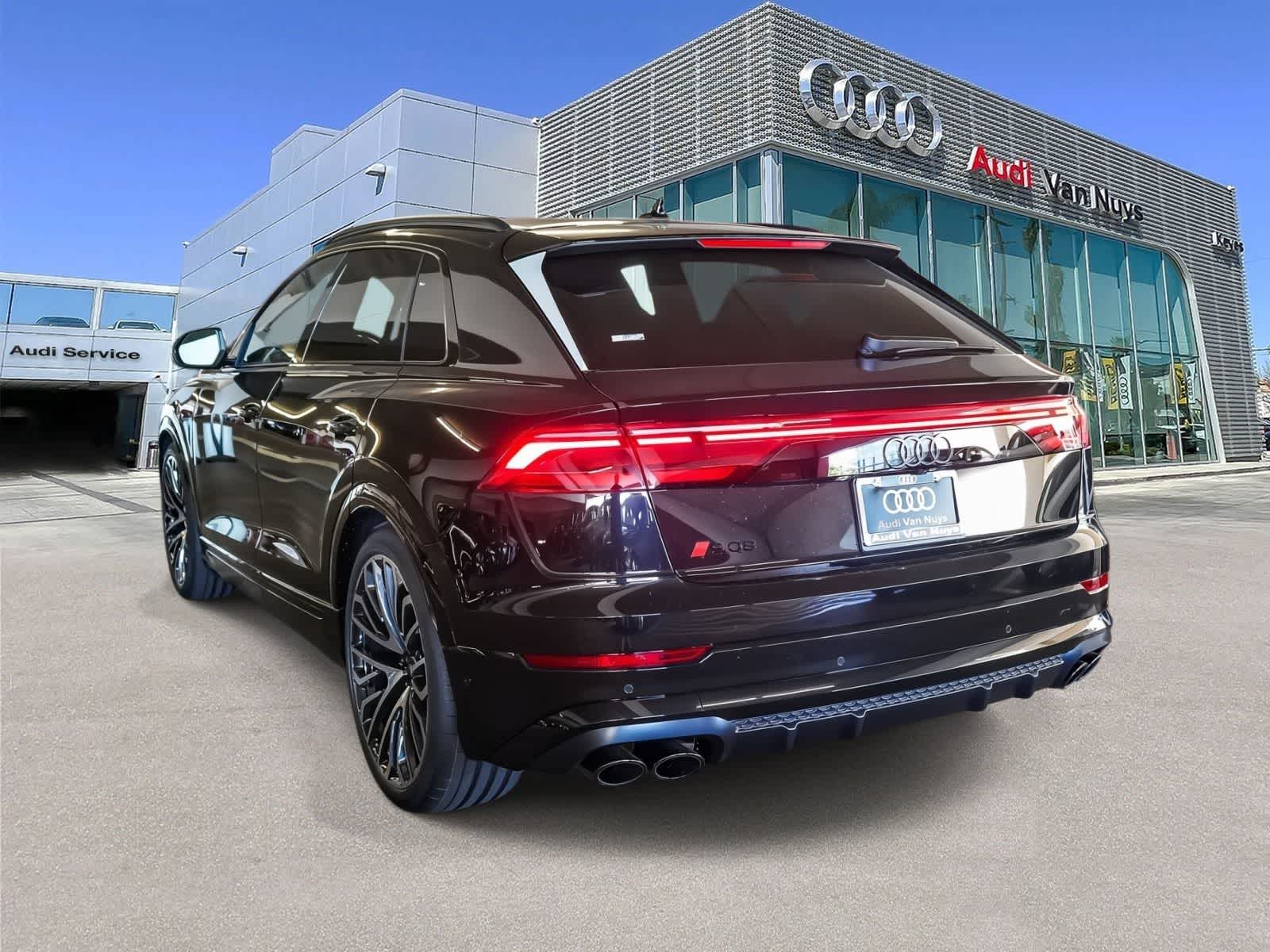 Thumbnail: 2026 Audi SQ8 - 6