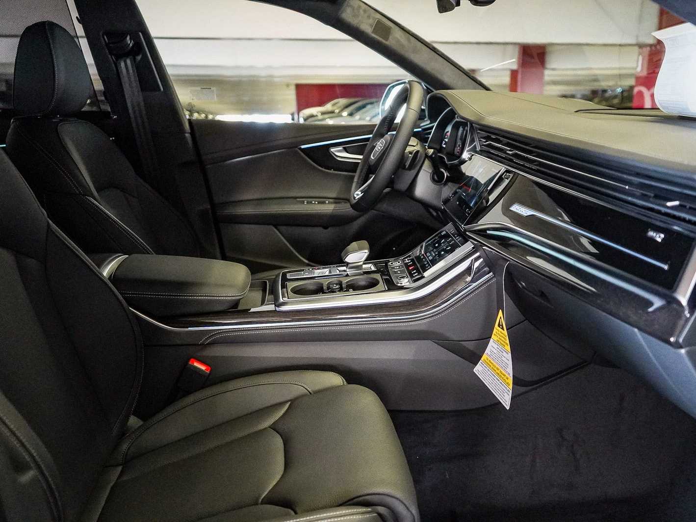 Thumbnail: 2026 Audi Q8 - 17