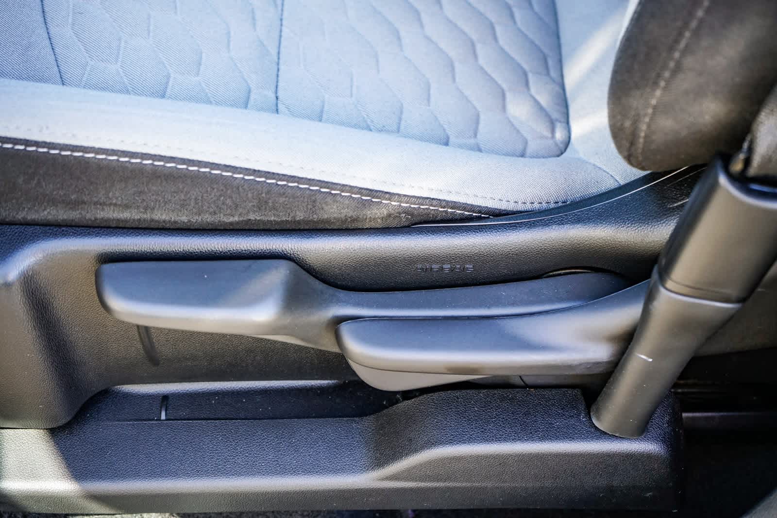 Thumbnail: 2019 Chevrolet Equinox - 19