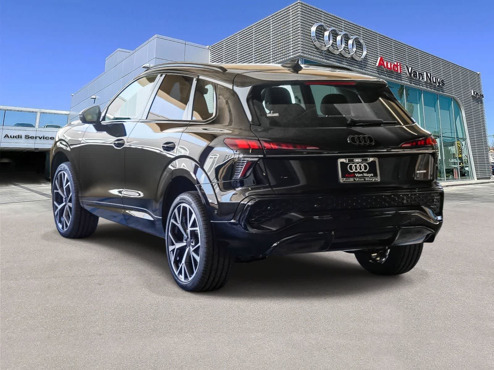 Thumbnail: 2026 Audi Q3 - 6