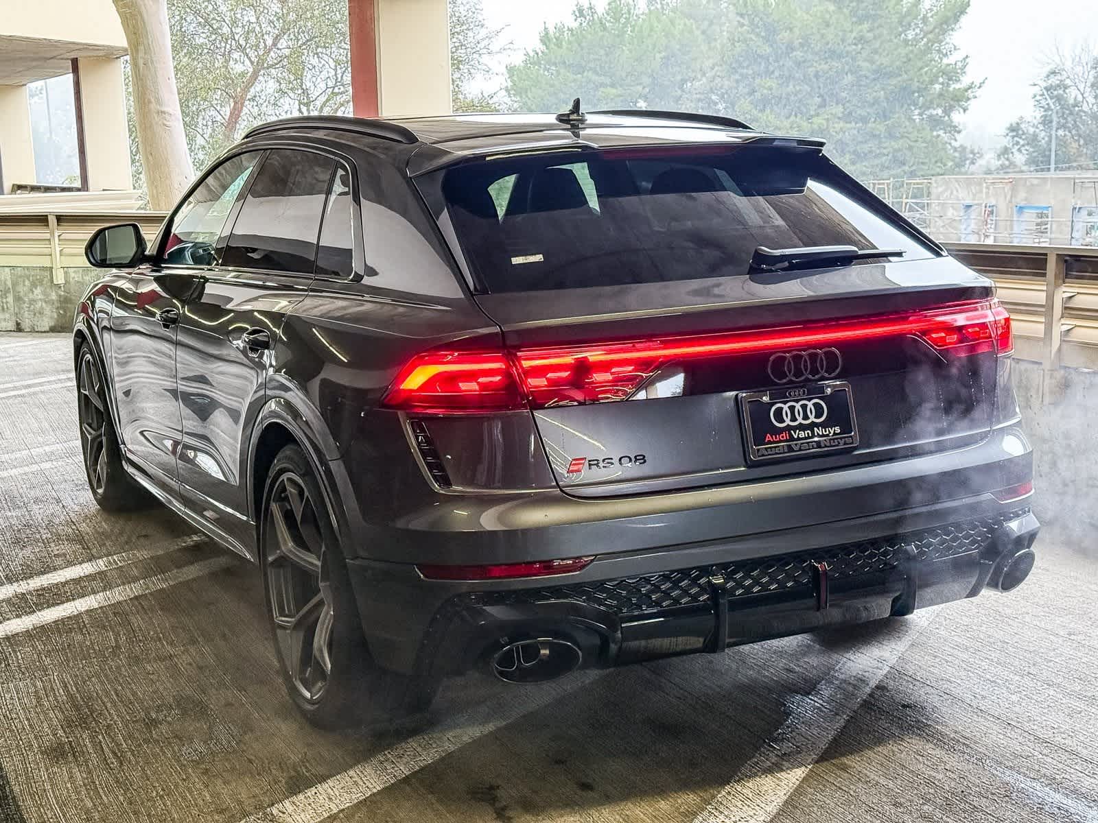 Thumbnail: 2026 Audi RS Q8 - 6