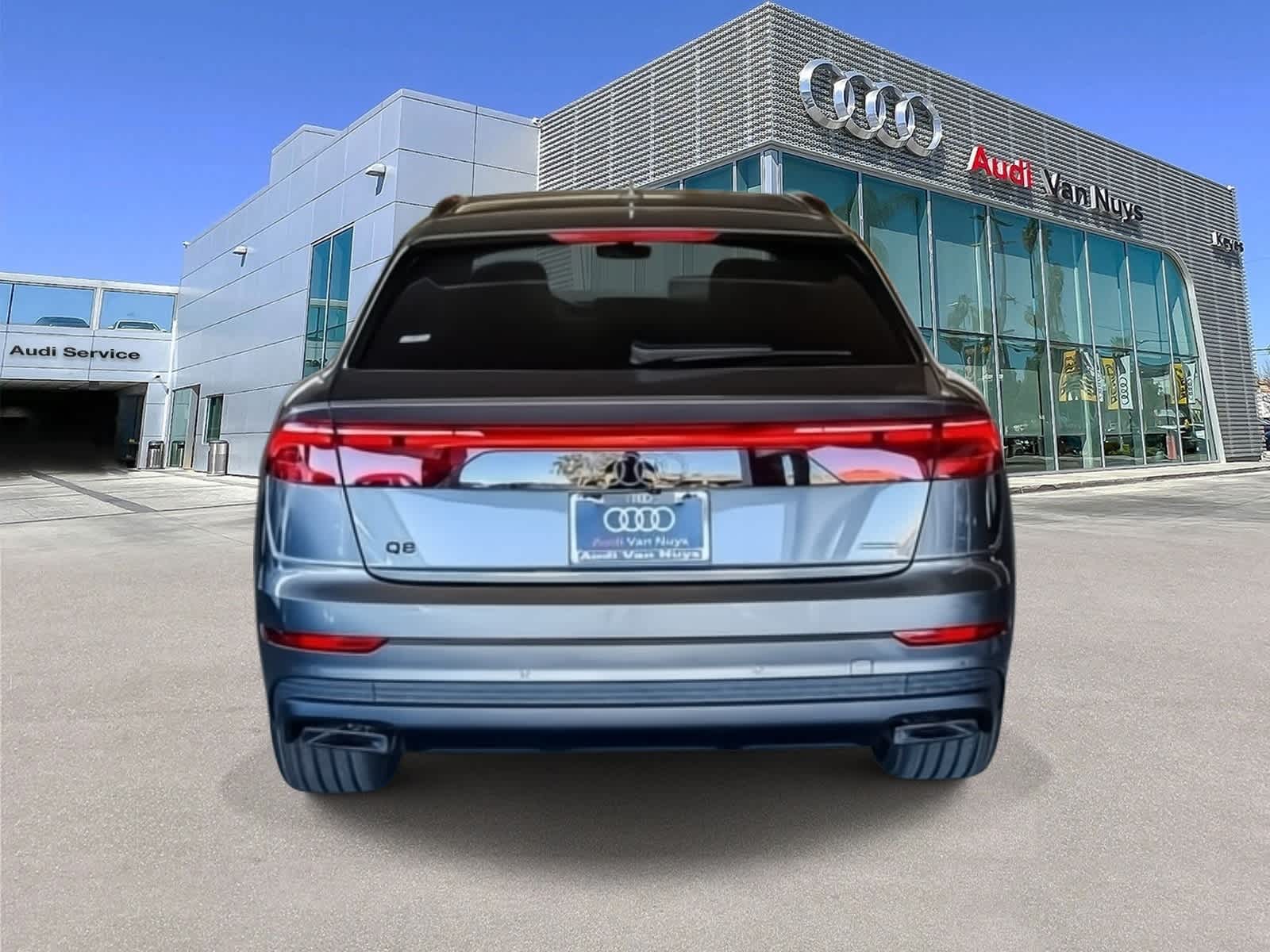 Thumbnail: 2026 Audi Q8 - 5