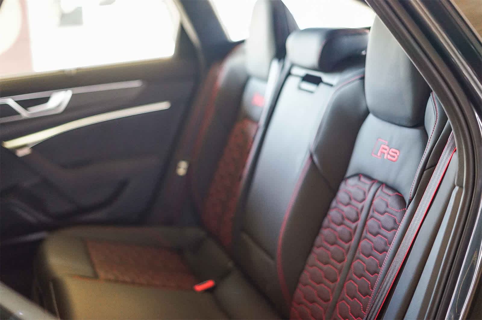 Thumbnail: 2026 Audi RS 6 - 21