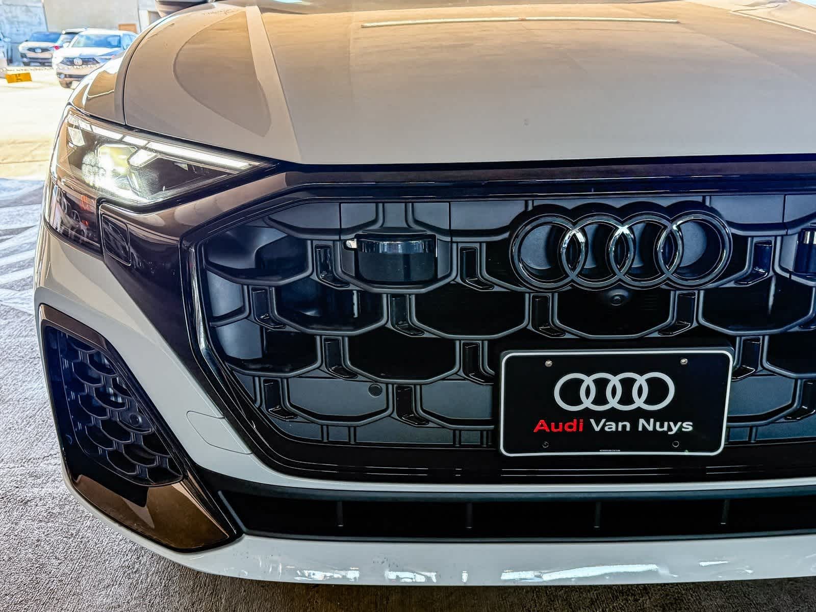 Thumbnail: 2026 Audi Q8 - 11