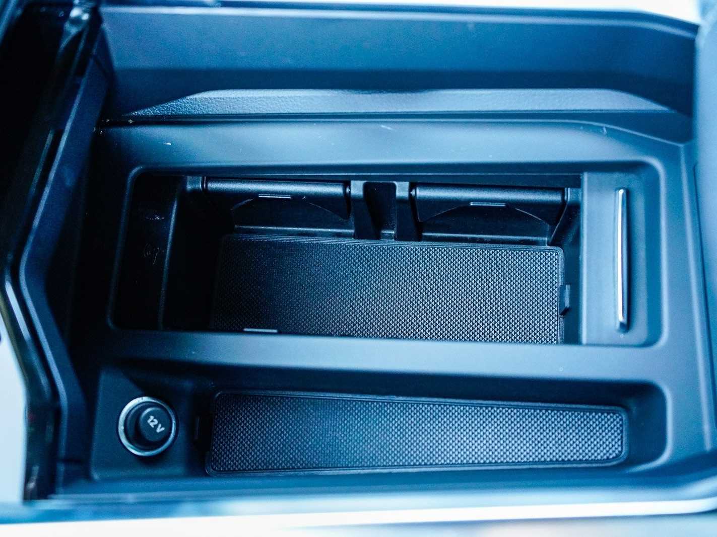 Thumbnail: 2023 Audi e-tron - 22