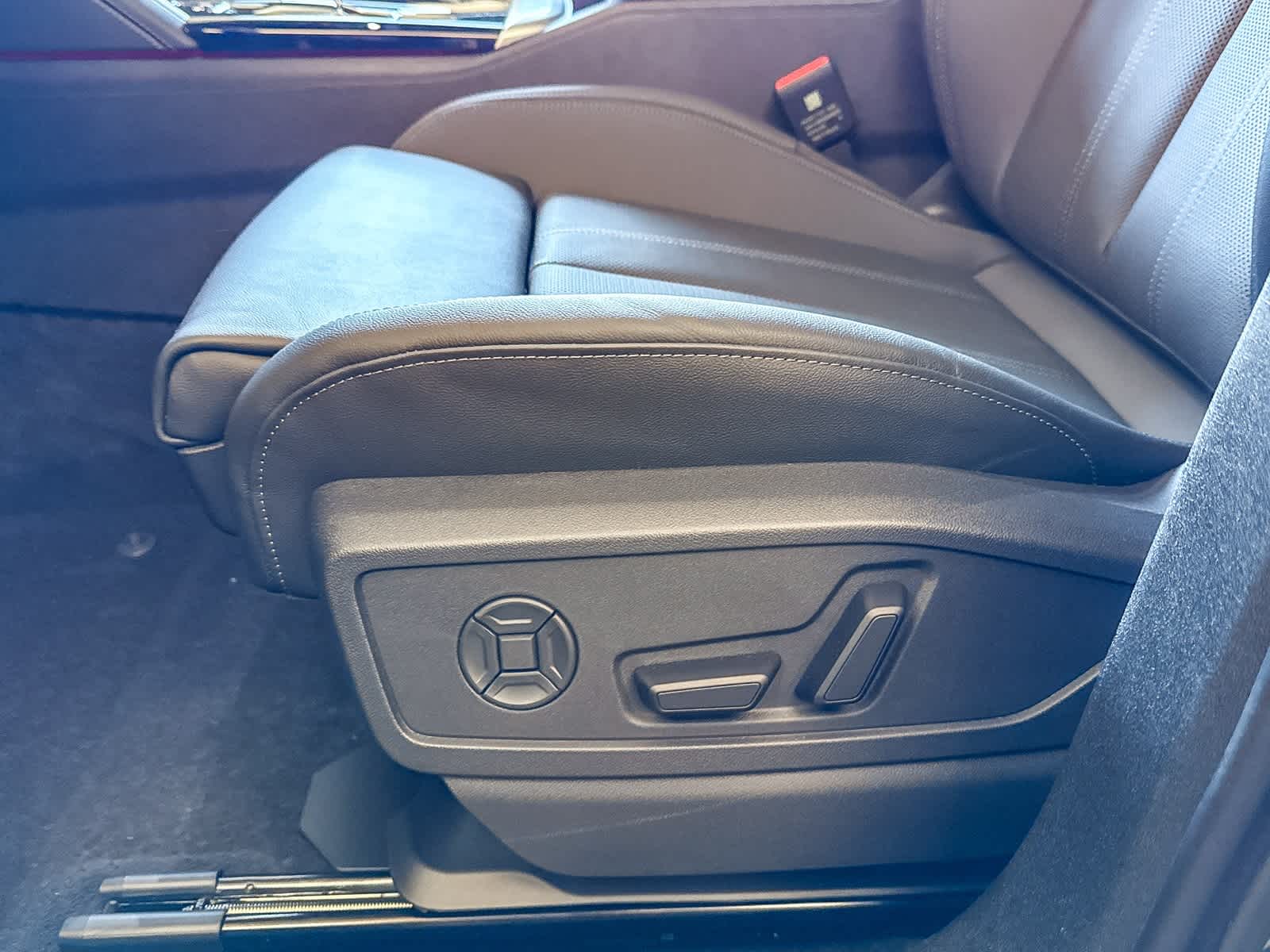 Thumbnail: 2025 Audi Q5 - 21