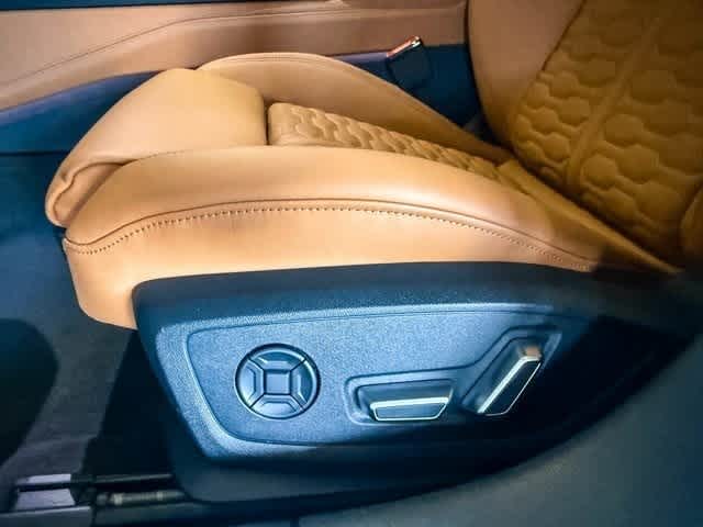 Thumbnail: 2025 Audi RS 6 - 21