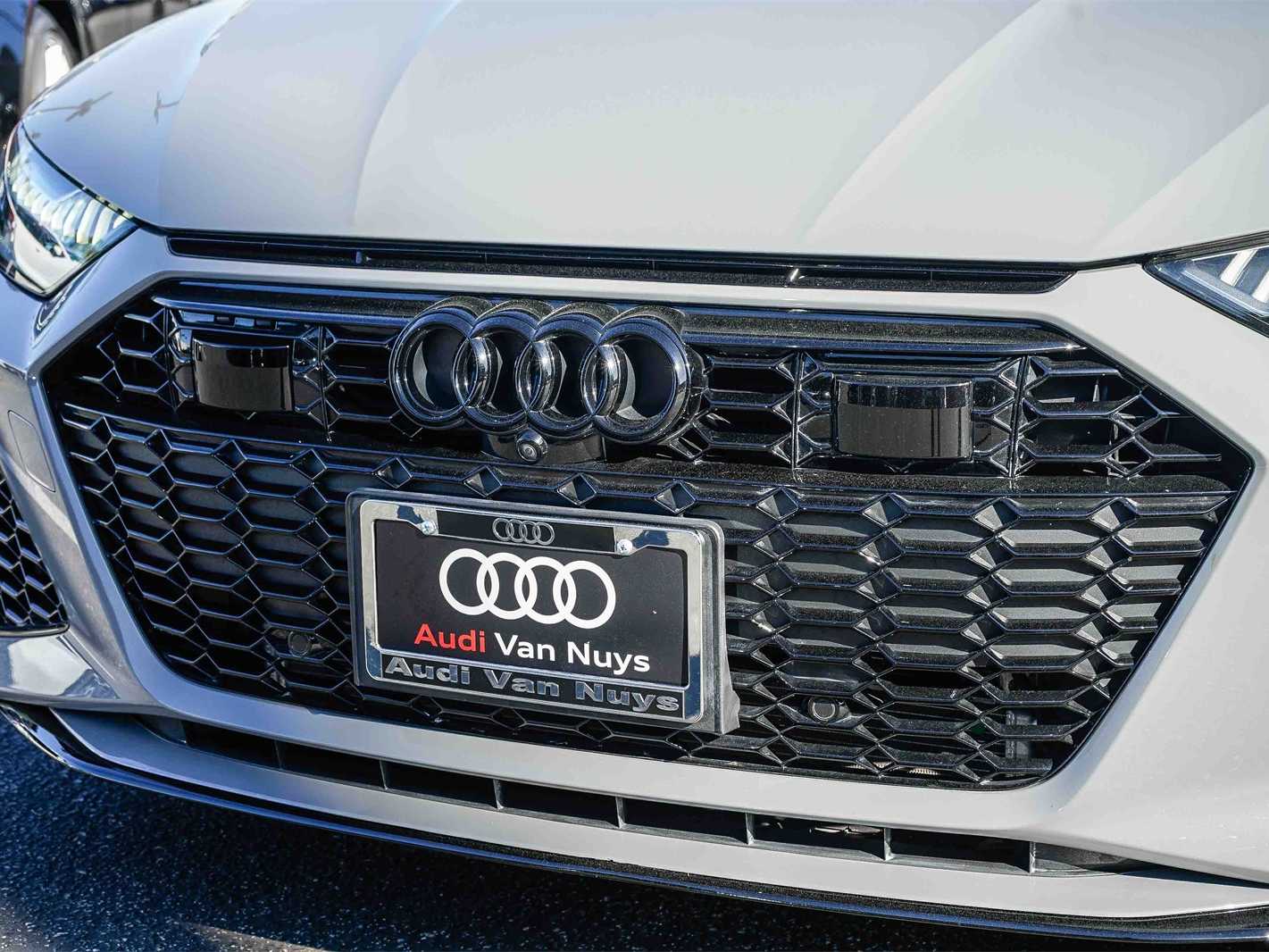 Thumbnail: 2022 Audi RS 7 - 8