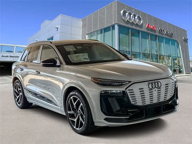 Thumbnail: 2025 Audi SQ6 e-tron - 3