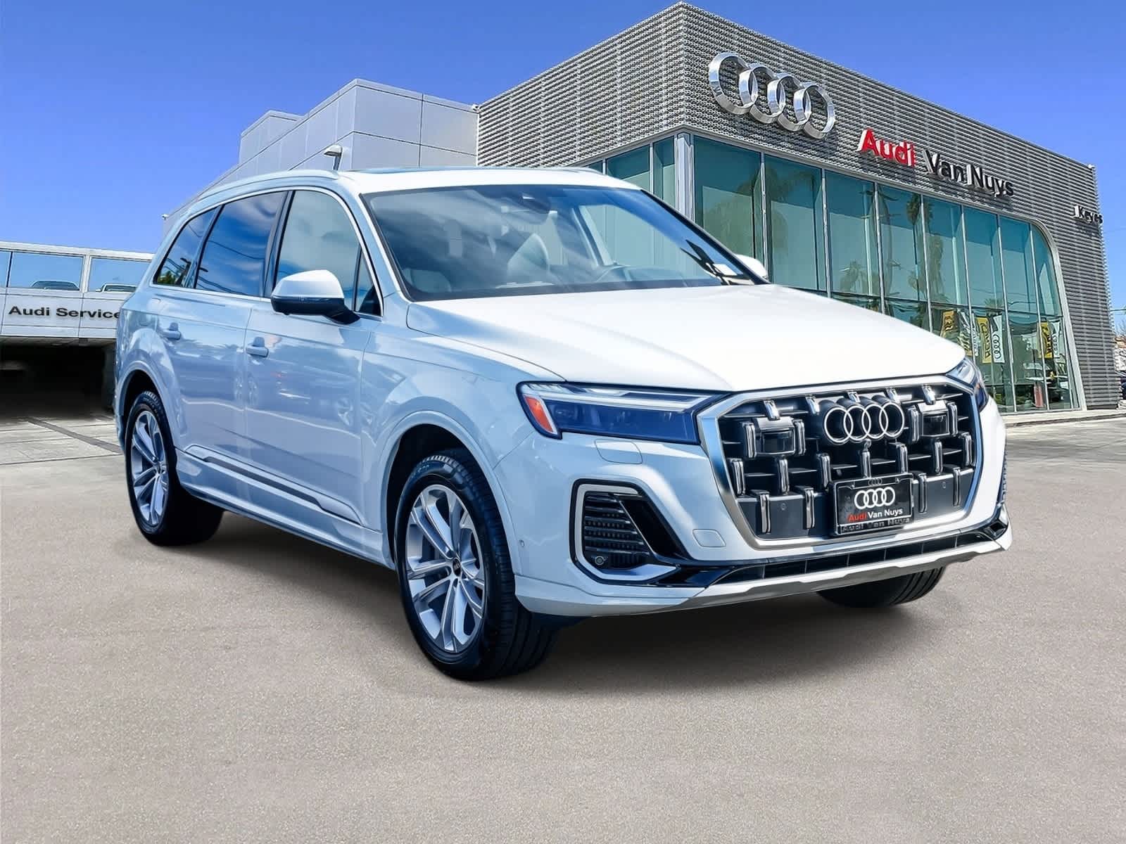 Thumbnail: 2025 Audi Q7 - 5