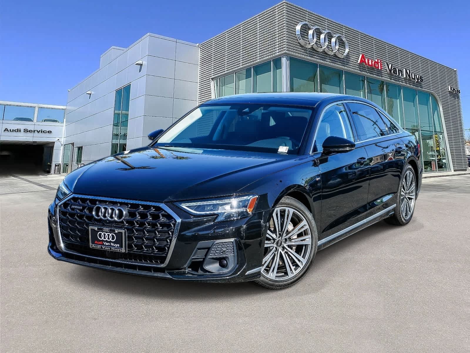 Thumbnail: 2022 Audi A8 - 1