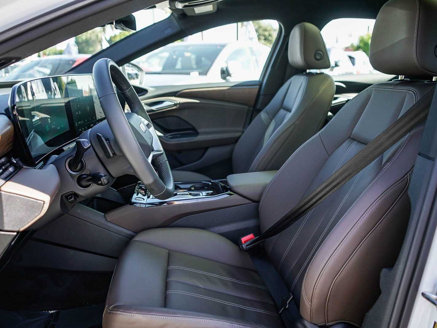 Thumbnail: 2025 Audi e-tron - 17