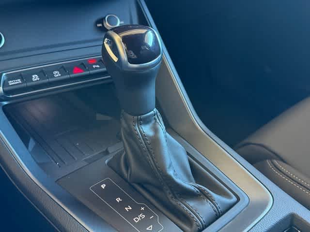 Thumbnail: 2025 Audi Q3 - 24