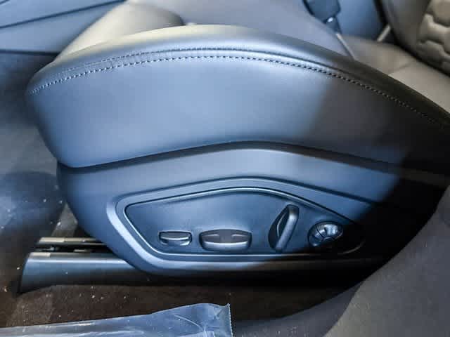 Thumbnail: 2026 Audi e-tron GT - 22