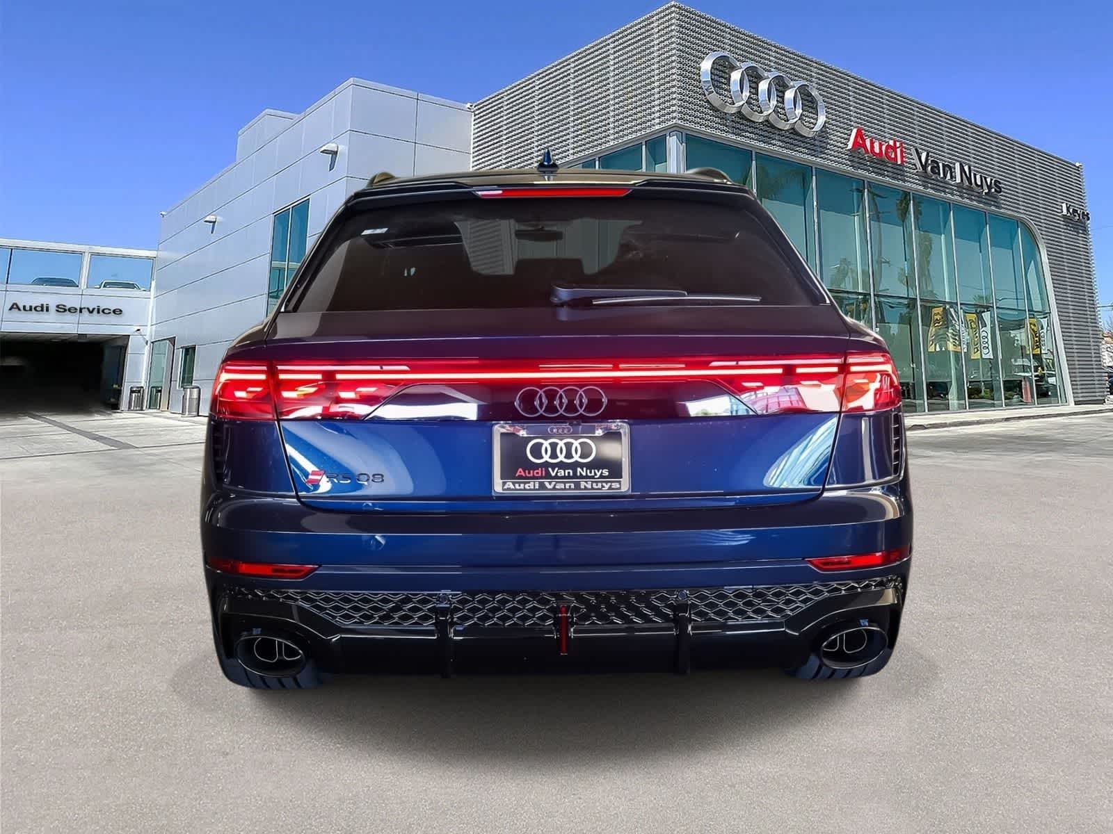 Thumbnail: 2026 Audi RS Q8 - 5