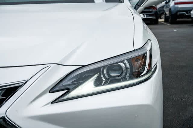 Thumbnail: 2024 Lexus ES - 7