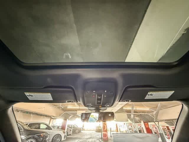 Thumbnail: 2025 Audi Q3 - 16