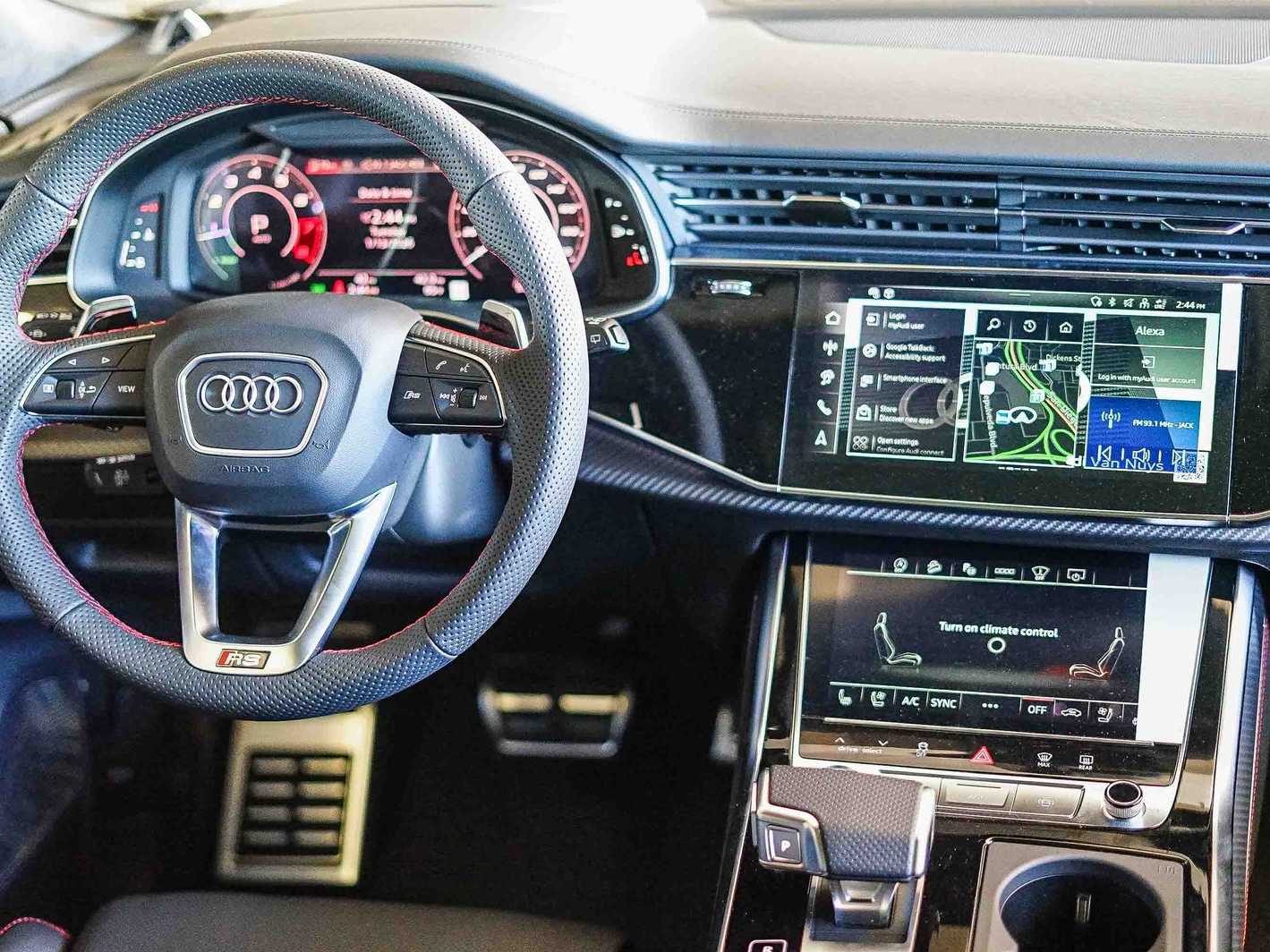 Thumbnail: 2025 Audi RS Q8 - 11