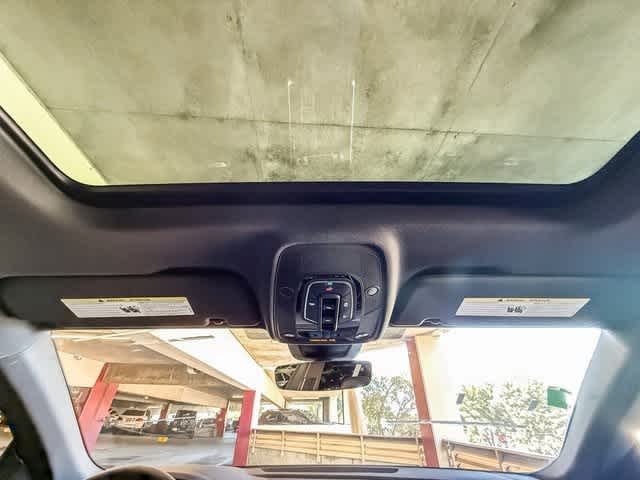 Thumbnail: 2025 Audi Q8 - 16