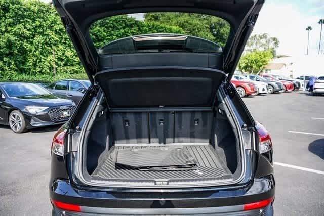 Thumbnail: 2023 Audi Q4 e-tron - 27