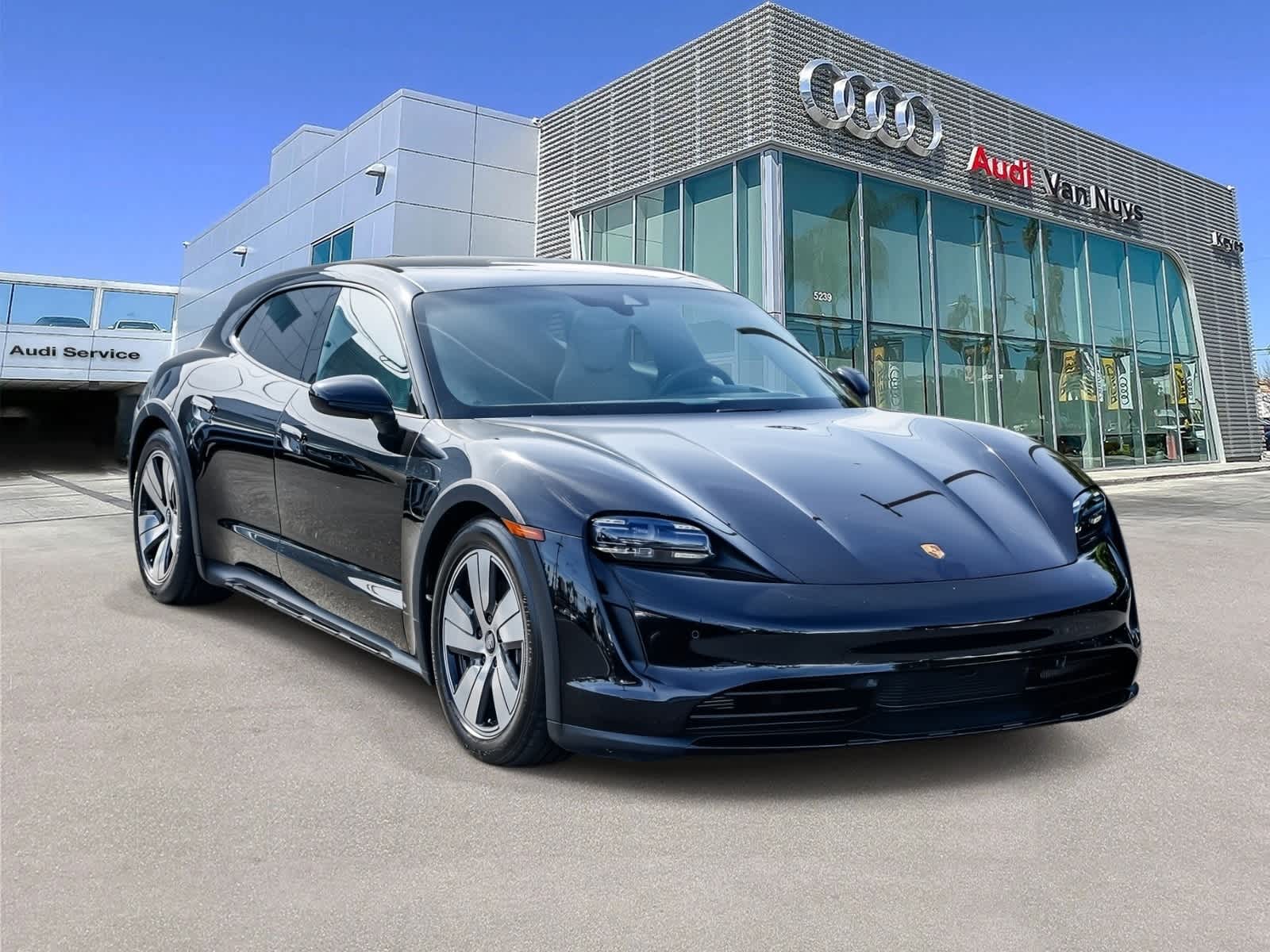 Thumbnail: 2023 Porsche Taycan - 5