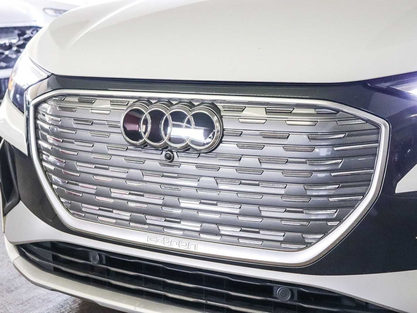 Thumbnail: 2023 Audi Q4 e-tron - 6