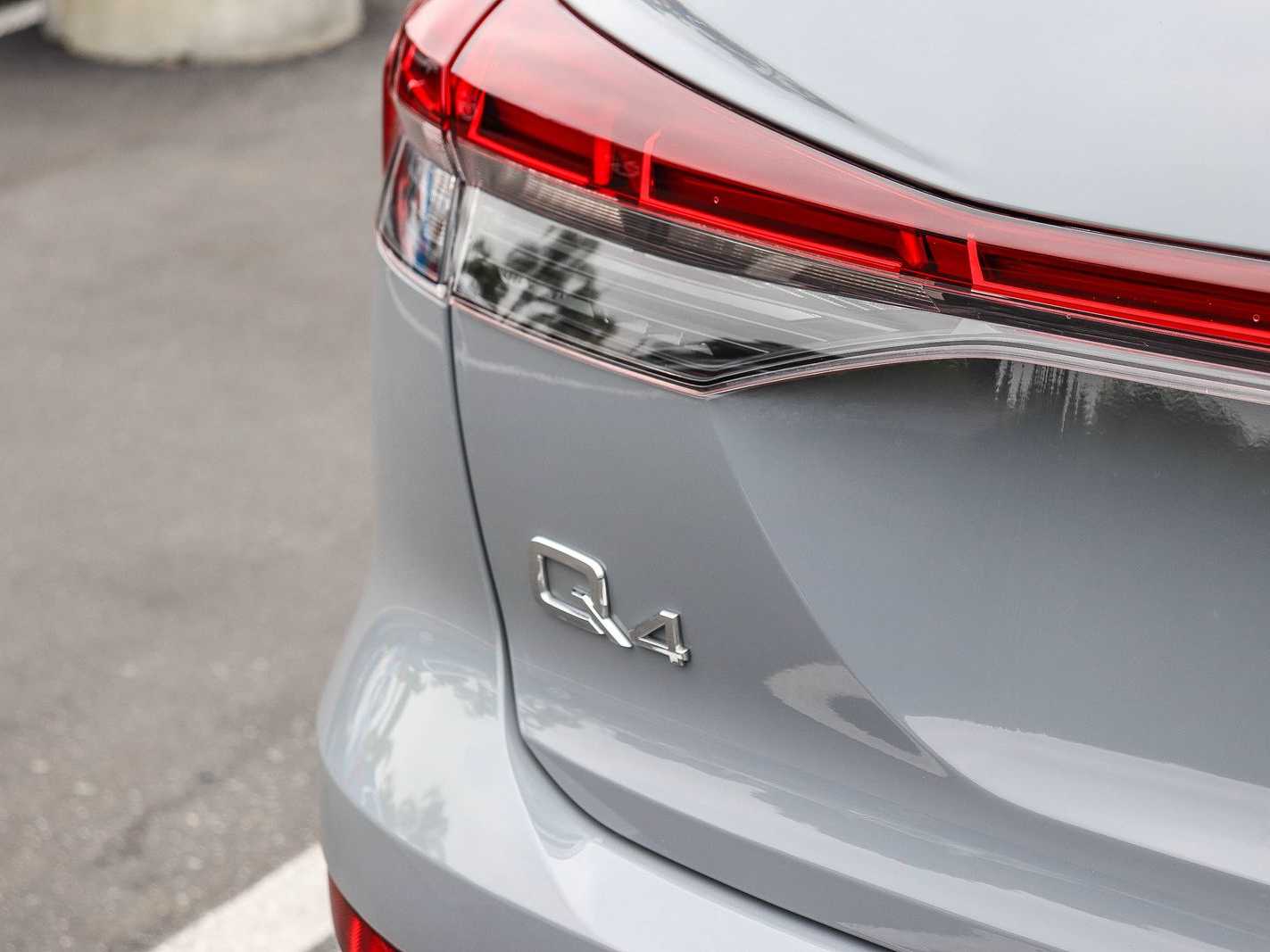 Thumbnail: 2023 Audi Q4 e-tron - 11