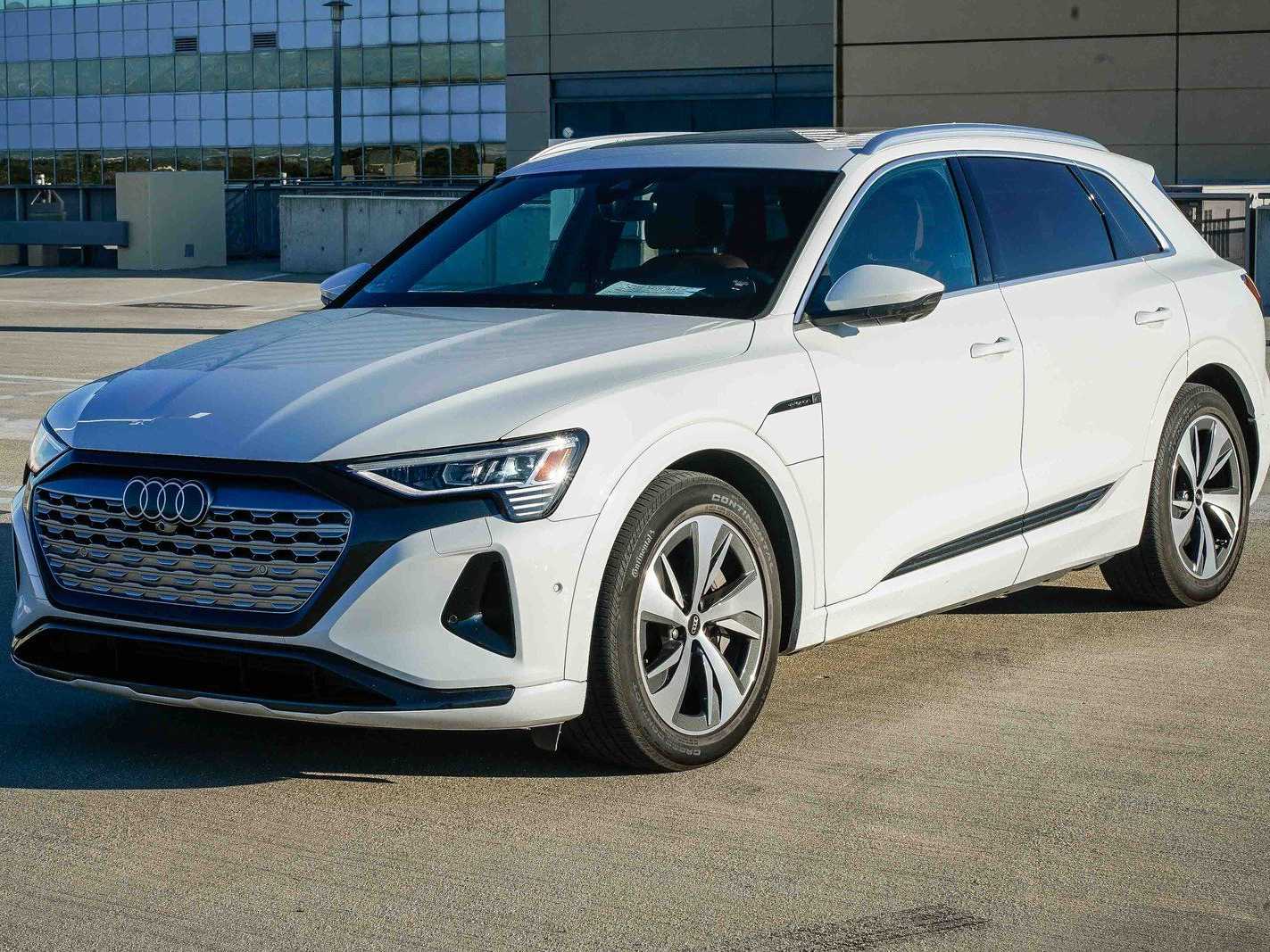 2024 Audi Q8 e-tron Premium Plus -
                  Sherman Oaks, CA