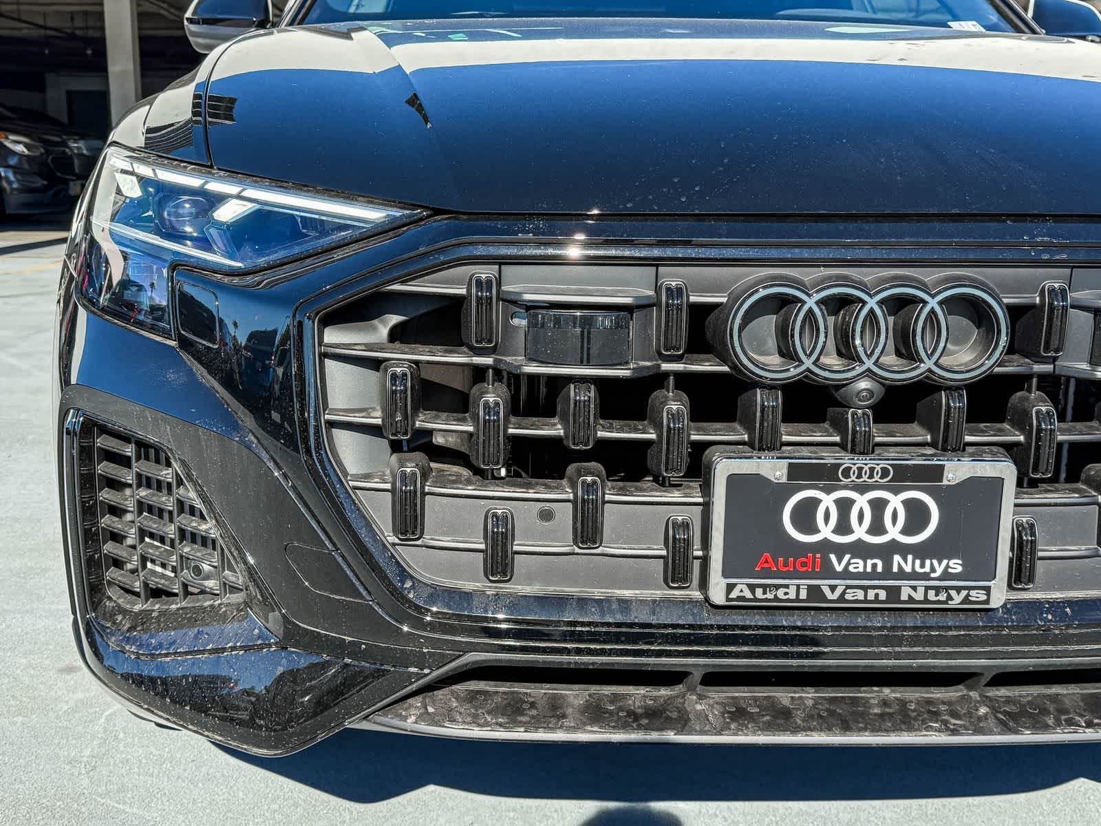 Thumbnail: 2026 Audi Q8 - 11