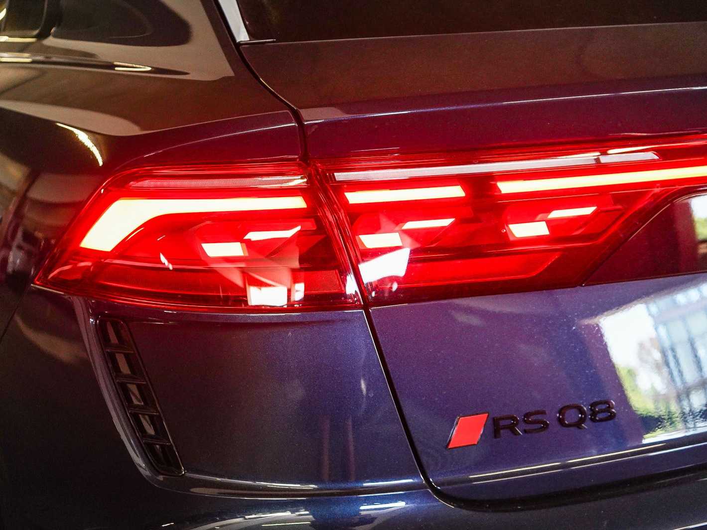 Thumbnail: 2026 Audi RS Q8 - 7