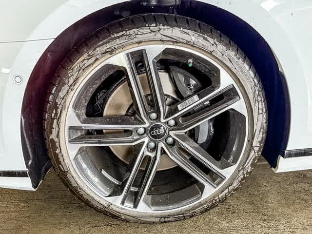 Thumbnail: 2025 Audi A8 - 9