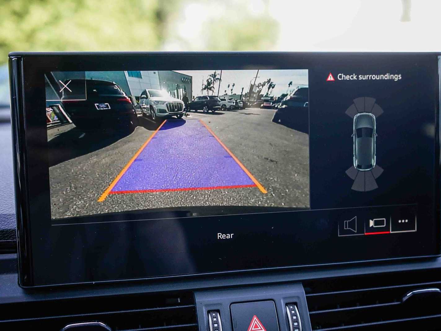 Thumbnail: 2023 Audi Q5 - 23