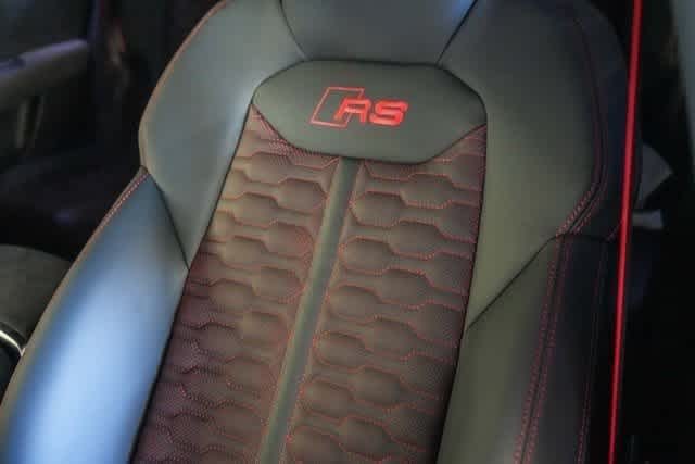 Thumbnail: 2025 Audi RS Q8 - 38