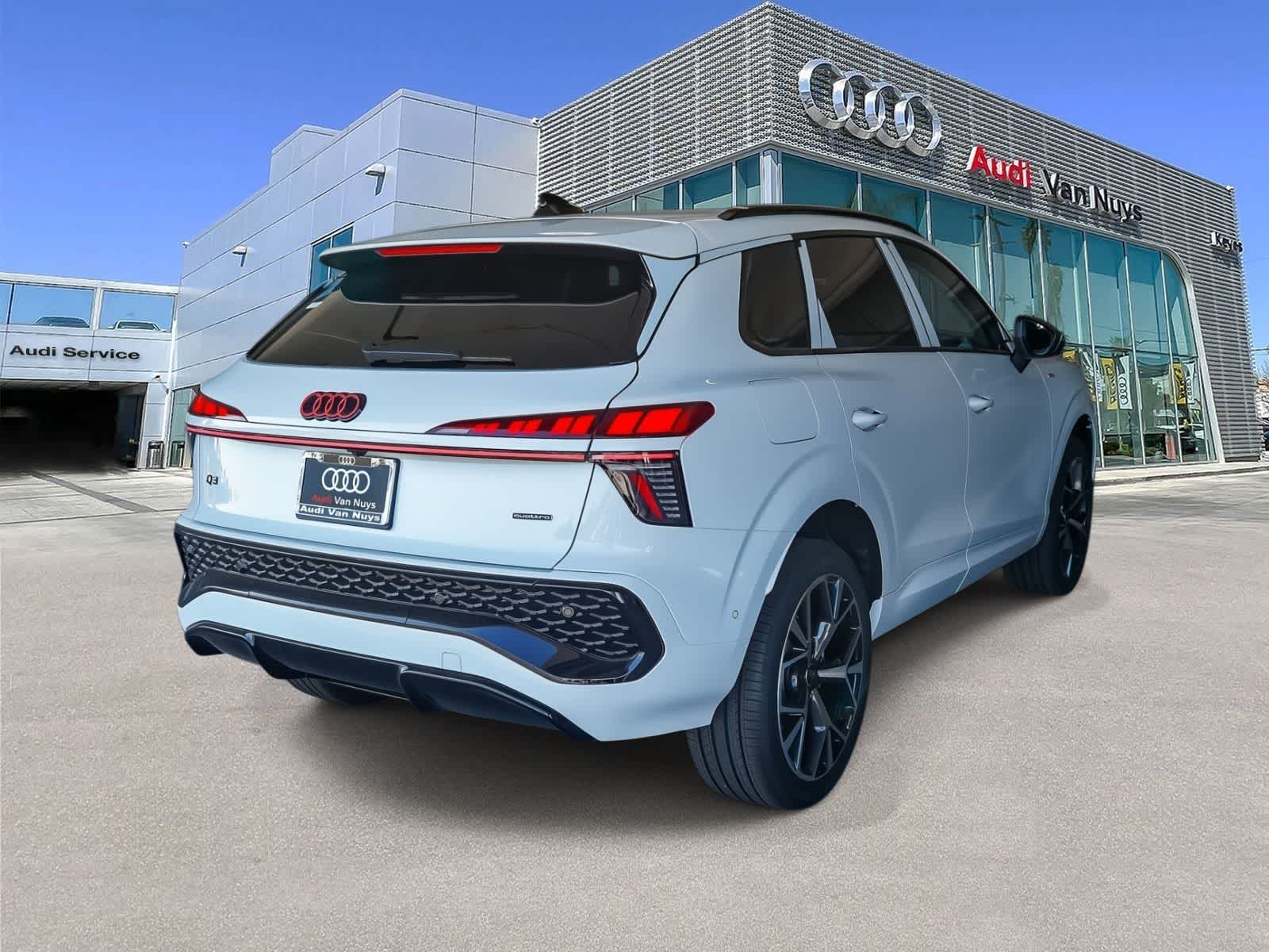 Thumbnail: 2026 Audi Q3 - 4