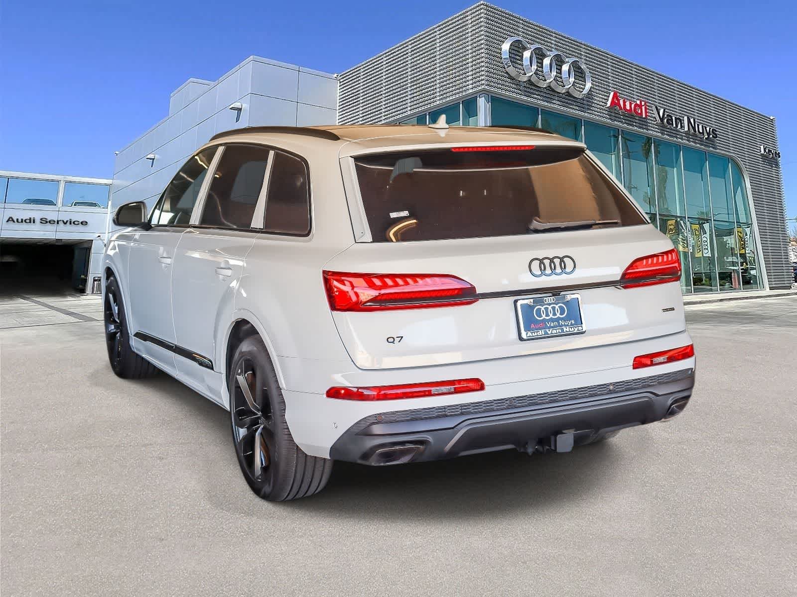 Thumbnail: 2026 Audi Q7 - 6