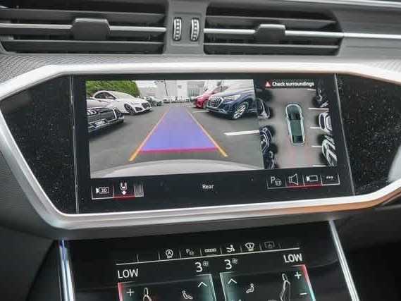 Thumbnail: 2025 Audi RS 7 - 37